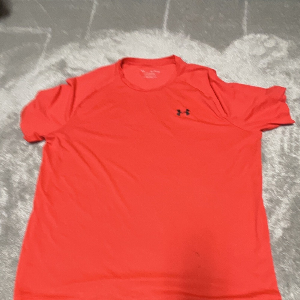 Under Armour UA Tech Men's XL Red Short Sleeve Crew Neck Loose Poly Logo Tee